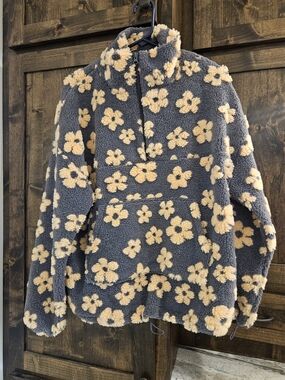 Cozy Floral Sherpa Pullover - Gray with Cream Flowers